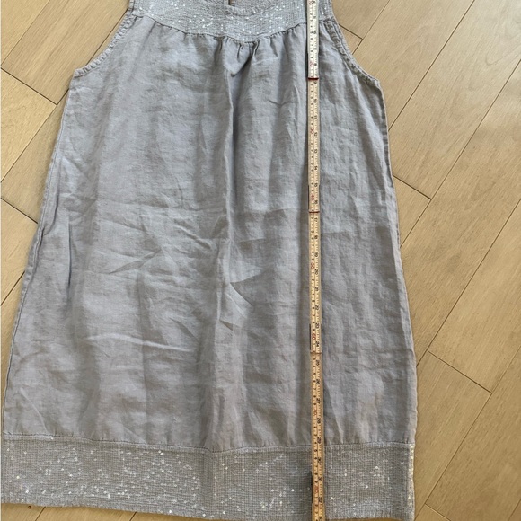 Sequin-Hem Light Gray Linen dress - Picture 4 of 7